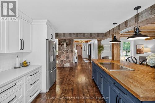 320 6 Concession E, Tiny, ON - Indoor Photo Showing Kitchen