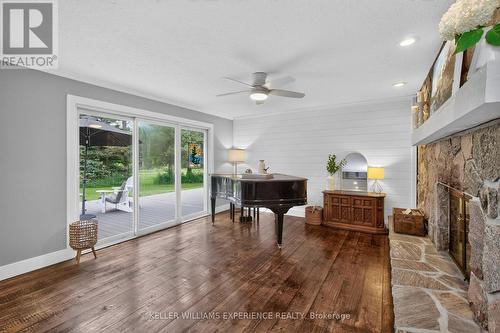 320 6 Concession E, Tiny, ON - Indoor