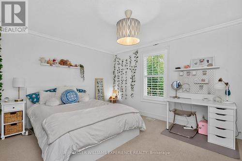 320 6 Concession E, Tiny, ON - Indoor Photo Showing Bedroom