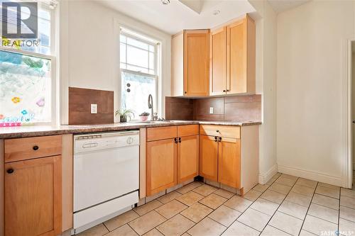 2038 Toronto Street, Regina, SK - Indoor Photo Showing Kitchen