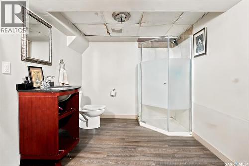 2038 Toronto Street, Regina, SK - Indoor Photo Showing Bathroom