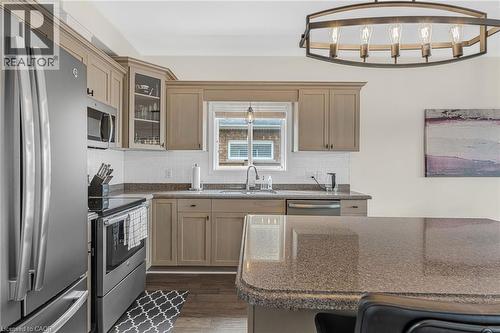 80 Loretta Drive, Virgil, ON - Indoor Photo Showing Kitchen With Stainless Steel Kitchen