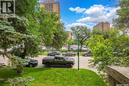 104 303 5Th Avenue N, Saskatoon, SK - Outdoor
