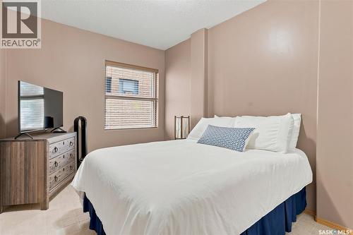 104 303 5Th Avenue N, Saskatoon, SK - Indoor Photo Showing Bedroom