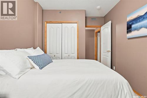 104 303 5Th Avenue N, Saskatoon, SK - Indoor Photo Showing Bedroom