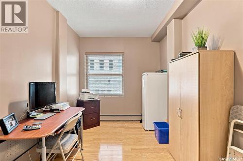 104 303 5Th Avenue N, Saskatoon, SK - Indoor Photo Showing Office