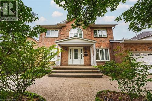 21 Moss Boulevard, Dundas, ON - Outdoor