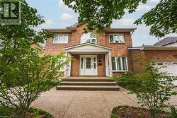 21 MOSS Boulevard  Dundas, ON L9H 6S3