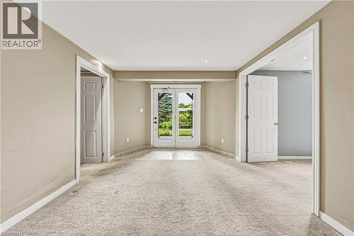 21 Moss Boulevard, Dundas, ON - Indoor Photo Showing Other Room
