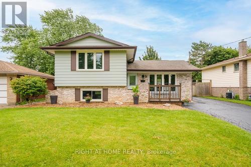 8 ACADIA CRESCENT  St. Catharines, ON L2P 1H8