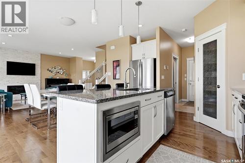 4665 Skinner Crescent, Regina, SK - Indoor Photo Showing Kitchen With Upgraded Kitchen