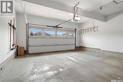 4665 Skinner Crescent, Regina, SK - Indoor Photo Showing Garage