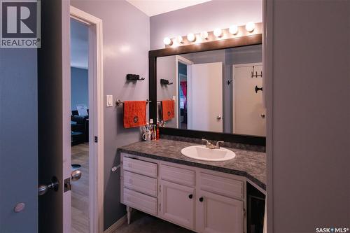 631 Buchanan Drive, Prince Albert, SK - Indoor Photo Showing Bathroom
