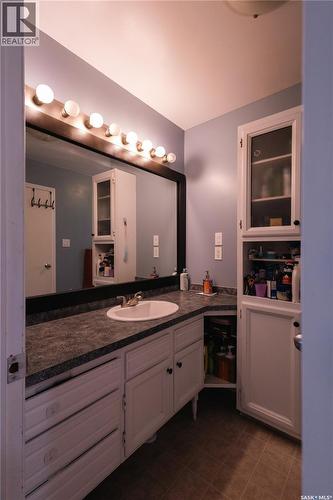 631 Buchanan Drive, Prince Albert, SK - Indoor Photo Showing Bathroom