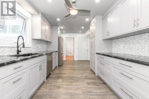 95 Mcclellan Road, Ottawa, ON - Indoor Photo Showing Kitchen With Upgraded Kitchen