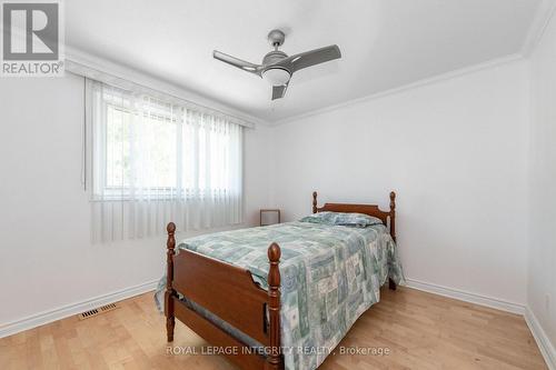 95 Mcclellan Road, Ottawa, ON - Indoor Photo Showing Bedroom