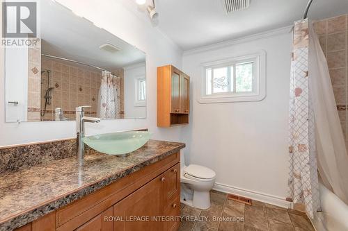 95 Mcclellan Road, Ottawa, ON - Indoor Photo Showing Bathroom