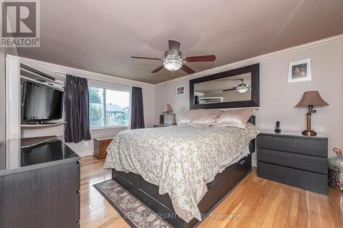 95 Mcclellan Road, Ottawa, ON - Indoor Photo Showing Bedroom