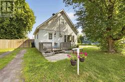 112 Vivian AVE Sault Ste. Marie, ON P6C 2G1