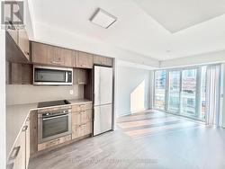 811 - 50 MCCAUL ST STREET Toronto, ON M5T 1V9