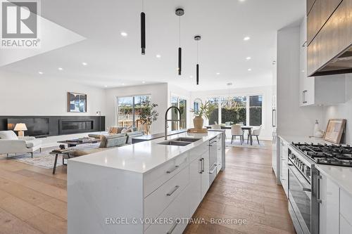 736 Sherbourne Road, Ottawa, ON - Indoor Photo Showing Kitchen With Double Sink With Upgraded Kitchen