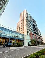 1708 - 38 HONEYCRISP CRESCENT Vaughan, ON L4K 0M8