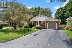 10 BROOKBANK CRESCENT Pelham (Fonthill), ON L0S 1E2