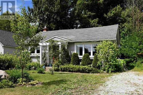 1750 Queen St E, Sault Ste. Marie, ON - Outdoor