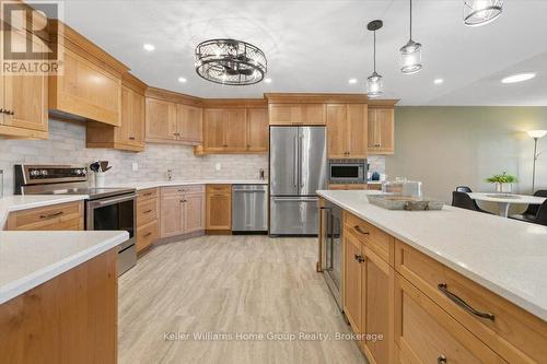 902 - 24 MARILYN DRIVE  Guelph (Riverside Park), ON N1H 8E9