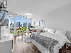 2210 - 231 FORT YORK BOULEVARD Toronto, ON M5V 1B2
