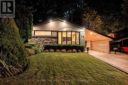76 FELICITY DRIVE Toronto, ON M1H 1E3
