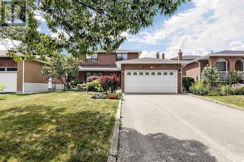 25 MALCOLM CRESCENT  Brampton, ON L6S 3C7