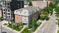 172 REGINA Street N  Waterloo, ON N2J 3B3