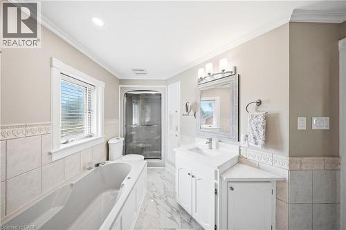750 Vine Street, Cambridge, ON - Indoor Photo Showing Bathroom