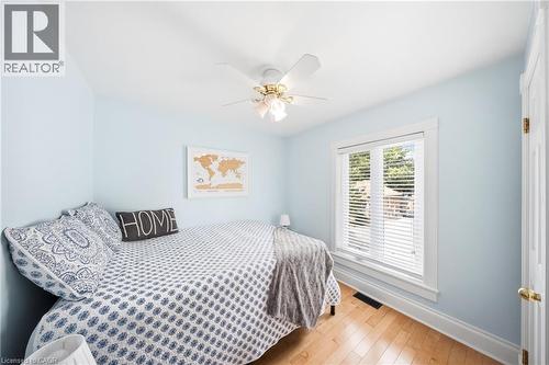 750 Vine Street, Cambridge, ON - Indoor Photo Showing Bedroom