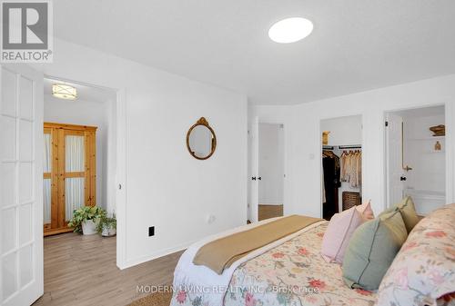 Primary/Sitting Room - 109 Deercroft Avenue, Ottawa, ON - Indoor Photo Showing Bedroom