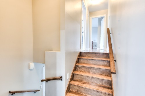 Staircase - 563 Rue Jetté, Laval (Sainte-Dorothée), QC - Indoor Photo Showing Other Room