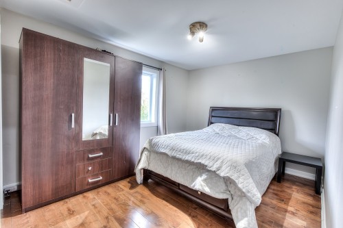 Bedroom - 563 Rue Jetté, Laval (Sainte-Dorothée), QC - Indoor Photo Showing Bedroom