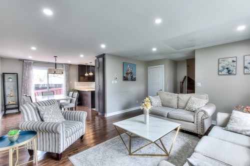 Living Room - 563 Rue Jetté, Laval (Sainte-Dorothée), QC - Indoor Photo Showing Living Room
