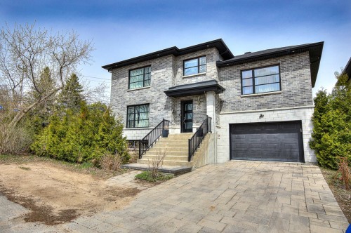 Front of Structure - 563 Rue Jetté, Laval (Sainte-Dorothée), QC - Outdoor