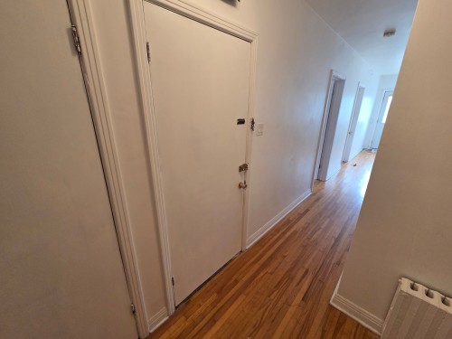 Hall d'entrée/Vestibule - 1317 Rue Champigny, Montréal (Saint-Laurent), QC - Indoor Photo Showing Other Room