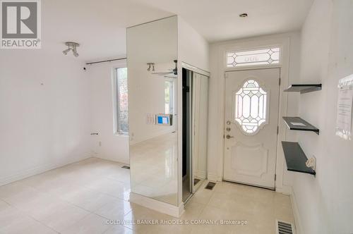 Bright foyer to the home - 300 St Andrew Street, Ottawa, ON - Indoor Photo Showing Other Room