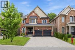 7979 BUCKEYE Crescent Niagara Falls, ON L2H 0N9