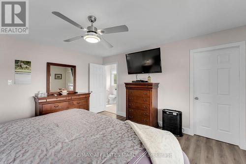 9517 County Road 42 Road, Rideau Lakes, ON - Indoor Photo Showing Bedroom