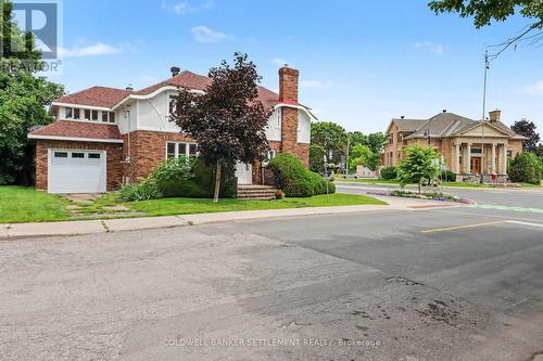 2 GLADSTONE AVENUE  Smiths Falls, ON K7H 1L2