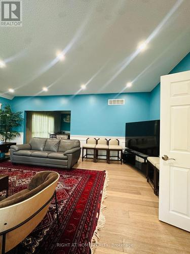 12 Keily Crescent E, Caledon, ON - Indoor