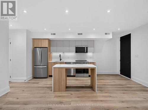 UNIT 5 - 28 NORCROSS ROAD , Toronto, Ontario M3H 2R4 4
