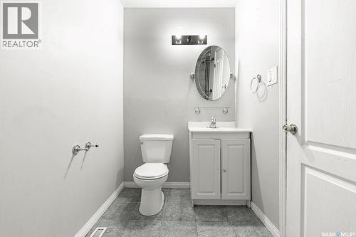 92 Davidson Crescent, Saskatoon, SK - Indoor Photo Showing Bathroom
