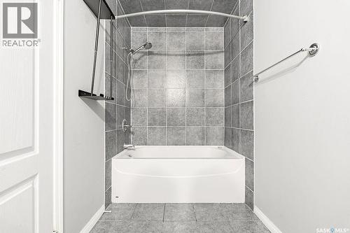 92 Davidson Crescent, Saskatoon, SK - Indoor Photo Showing Bathroom