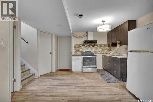 2406 Preston Avenue S, Saskatoon, SK - Indoor Photo Showing Kitchen